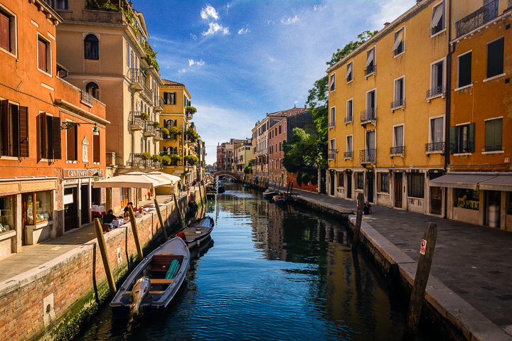 The Water of Venice - The beautiful canals on my travels through Venice, Italy 2016